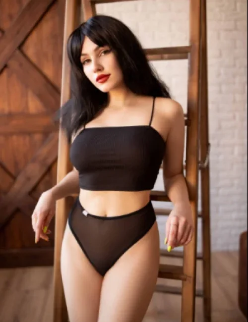 Alisa photo 1, european, athletic, black hair, 171 cm, 62 kg, Medium bust, Hong Kong