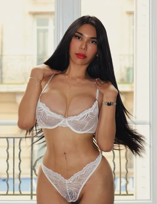 Isabella Filipina photo 1, asian, average, black hair, 165 cm, 60 kg, Large bust, Hong Kong