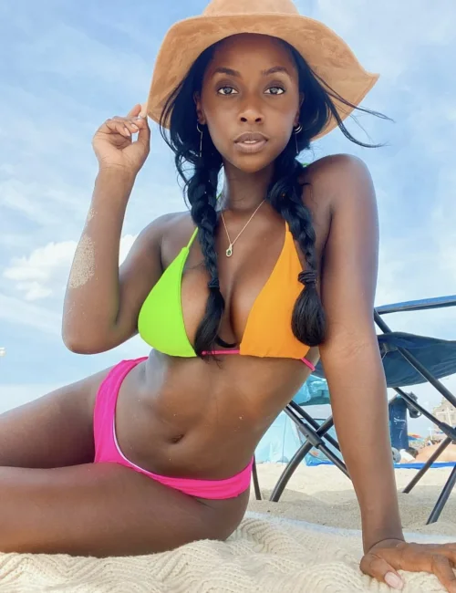 Becky photo 4, ebony, athletic, black hair, 169 cm, 58 kg, Large bust, Hong Kong