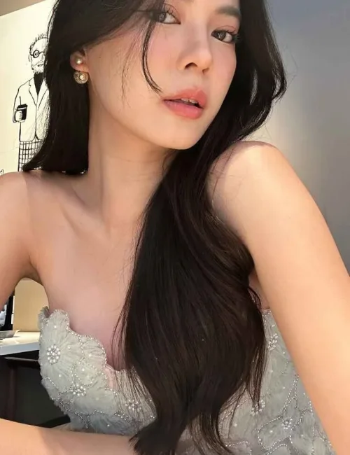 Justine photo 4, asian, slim, black hair, 165 cm, 49 kg, Medium bust, Hong Kong