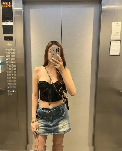 Lita photo 1, asian, slim, black hair, 169 cm, 50 kg, Large bust, Hong Kong