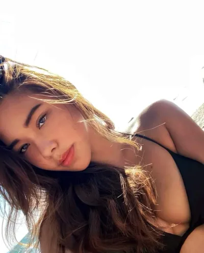 Kasih photo 1, asian, petite, brunette, 162 cm, 50 kg, Large bust, Hong Kong