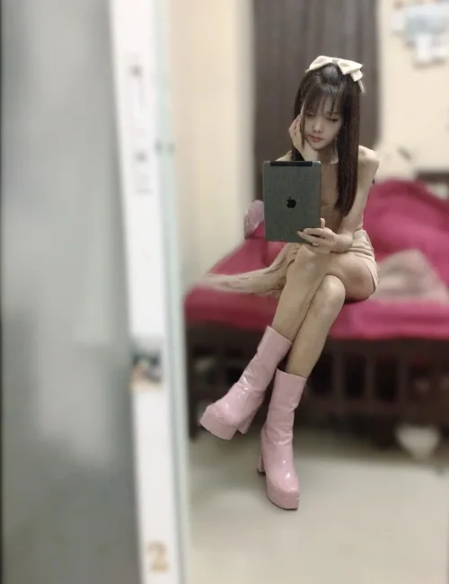 Miki photo 4, asian, athletic, brunette, 173 cm, 57 kg, Small bust, Hong Kong