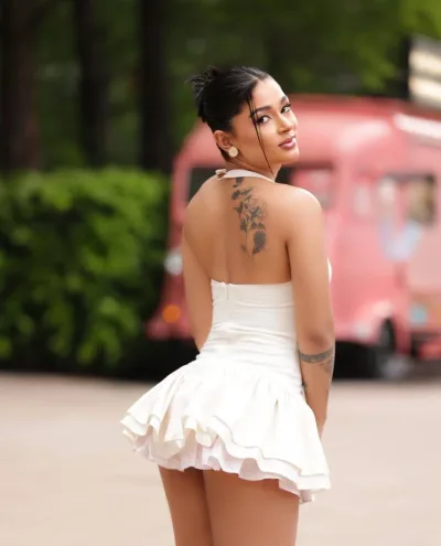 Gella photo 1, european, athletic, black hair, 160 cm, 56 kg, Medium bust, Hong Kong