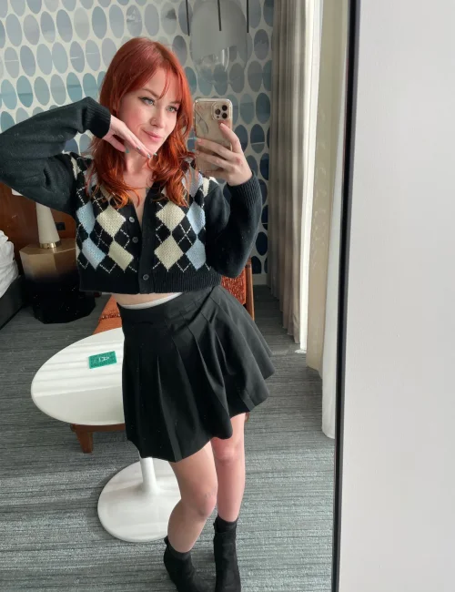 Arvada photo 10, european, slim, red hair, 166 cm, 50 kg, Small bust, Hong Kong