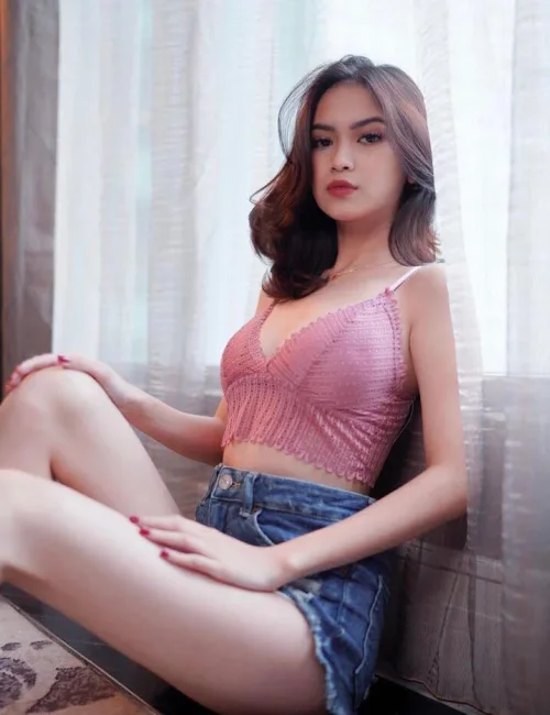 Adeline photo 3, asian, athletic, brunette, 165 cm, 52 kg, Medium bust, Hong Kong