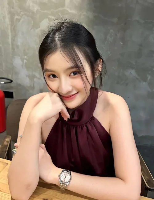 Indrii photo 2, asian, slim, black hair, 165 cm, 49 kg, Medium bust, Hong Kong