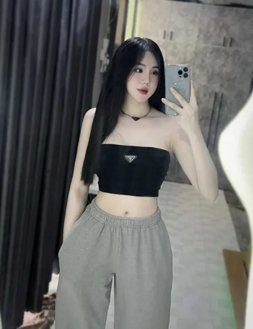 Amber photo 2, asian, slim, black hair, 165 cm, 49 kg, Large bust, Hong Kong