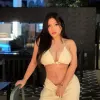 Ngan photo 4, asian, slim, black hair, 164 cm, 48 kg, Extra Large bust, Hong Kong