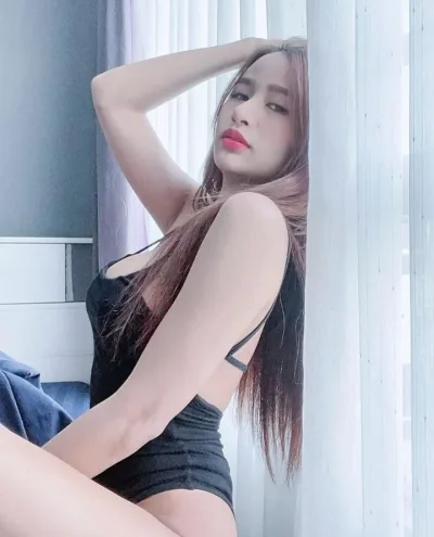 Ann photo 1, asian, slim, black hair, 166 cm, 48 kg, Large bust, Hong Kong