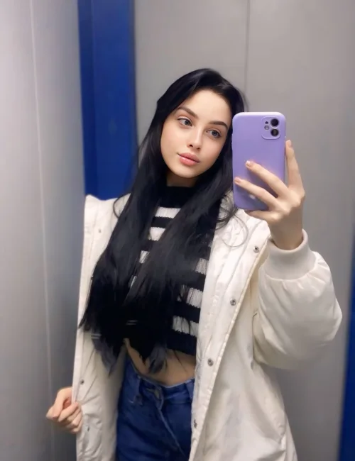 Missy photo 1, european, athletic, black hair, 167 cm, 52 kg, Large bust, Hong Kong