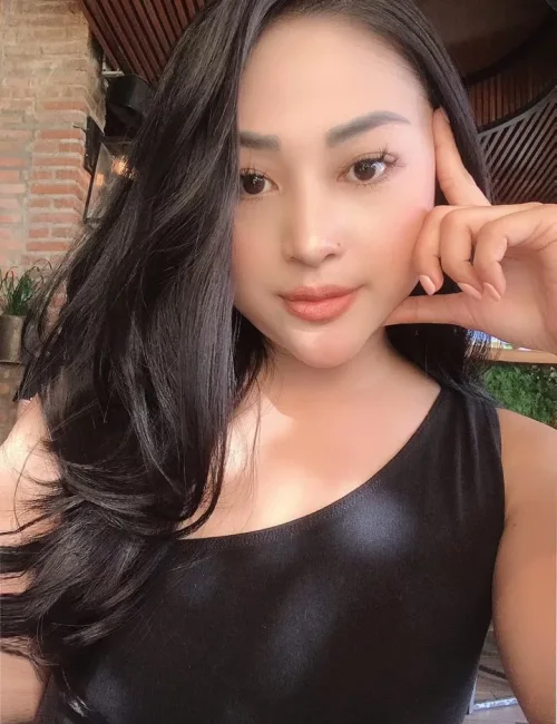 Felicia photo 3, asian, slim, black hair, 165 cm, 48 kg, Large bust, Hong Kong