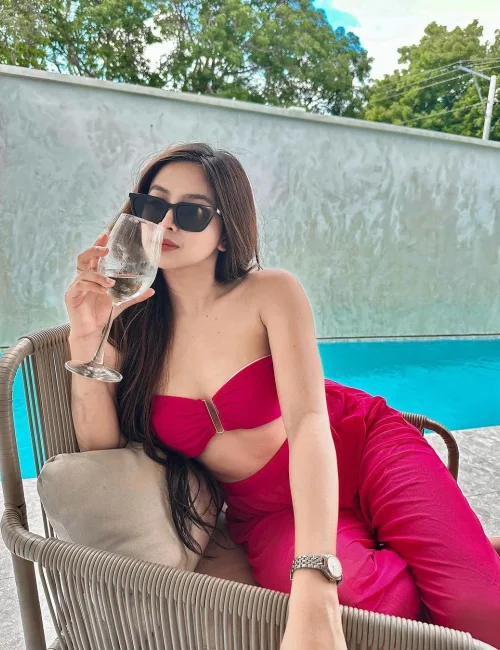 Jeenaa photo 5, asian, slim, brunette, 168 cm, 52 kg, Medium bust, Hong Kong