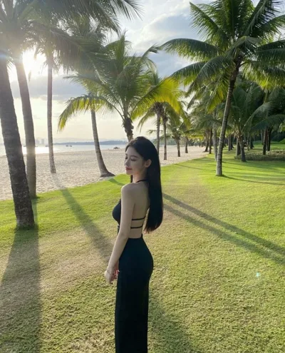 Mery photo 1, asian, slim, black hair, 170 cm, 48 kg, Extra Large bust, Hong Kong