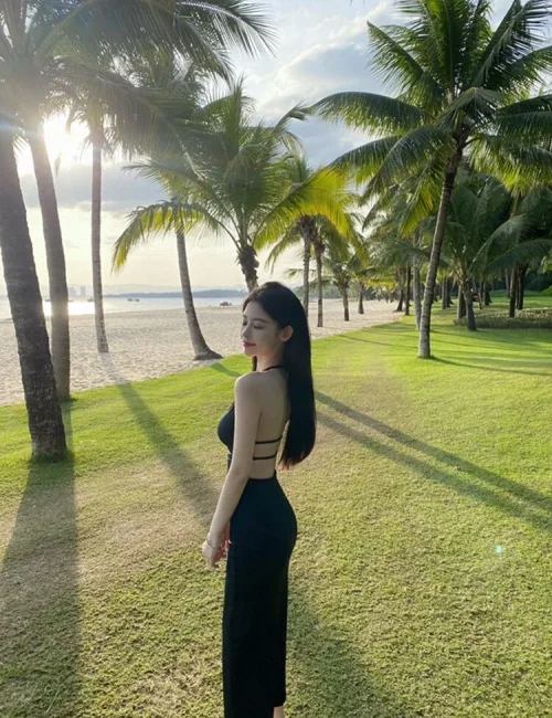 Mery photo 1, asian, slim, black hair, 170 cm, 48 kg, Extra Large bust, Hong Kong