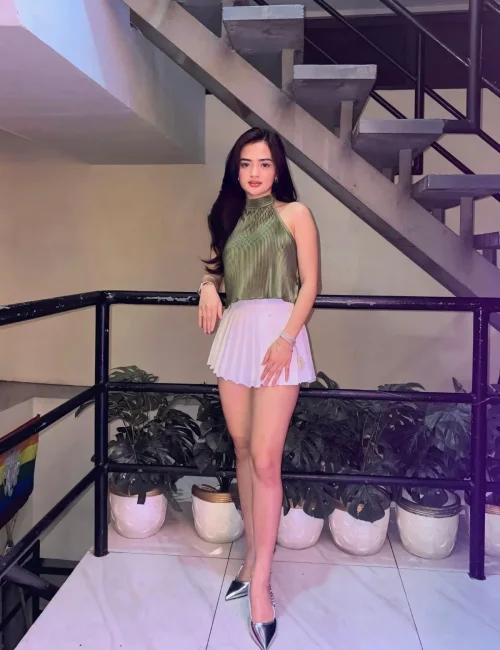 Cintya photo 4, asian, slim, black hair, 165 cm, 45 kg, Medium bust, Hong Kong