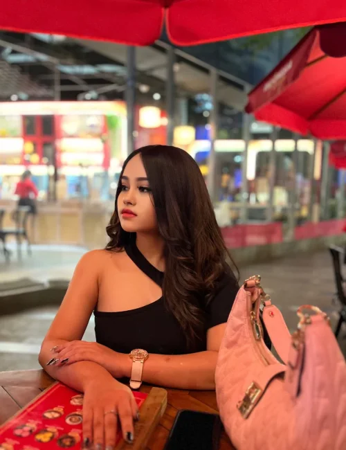 Belindaa photo 7, asian, athletic, black hair, 165 cm, 52 kg, Extra Large bust, Hong Kong