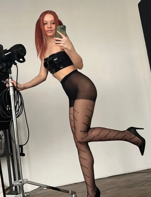 Lakmie photo 6, european, athletic, red hair, 164 cm, 53 kg, Medium bust, Hong Kong