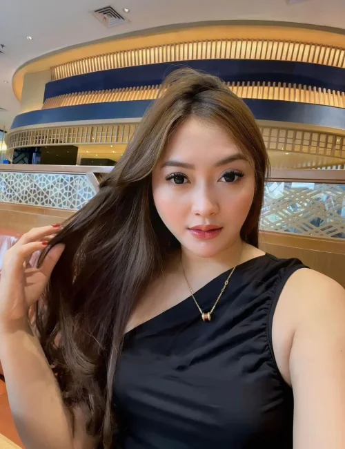 Reginaa photo 4, asian, slim, brunette, 165 cm, 49 kg, Medium bust, Hong Kong