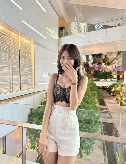 Apsara photo 5, asian, average, black hair, 168 cm, 67 kg, Small bust, Hong Kong
