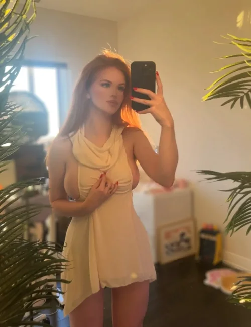 Hisratya photo 5, european, athletic, red hair, 176 cm, 60 kg, Large bust, Hong Kong