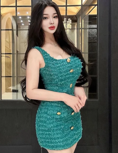 Anna photo 9, asian, slim, black hair, 170 cm, 49 kg, Extra Large bust, Hong Kong