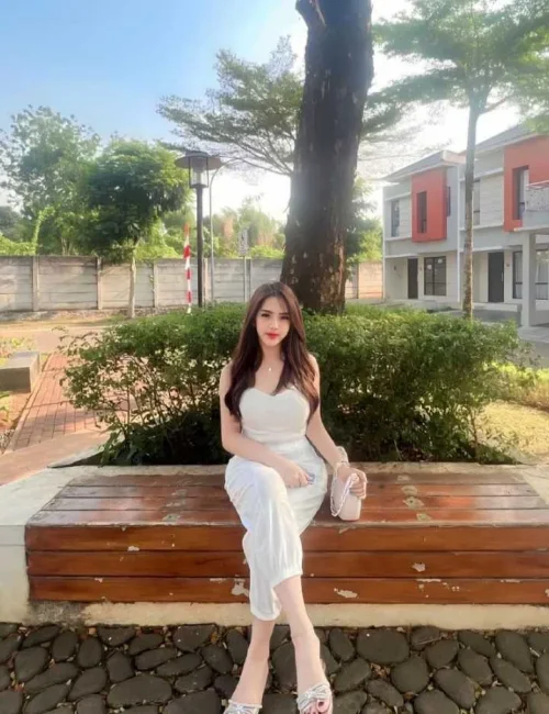Faridah photo 2, asian, slim, brunette, 164 cm, 49 kg, Extra Large bust, Hong Kong