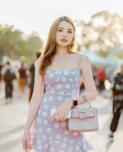 Lisa photo 1, asian, slim, brunette, 166 cm, 48 kg, Small bust, Hong Kong