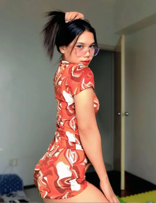 Camila photo 5, asian, slim, black hair, 160 cm, 46 kg, Medium bust, Hong Kong