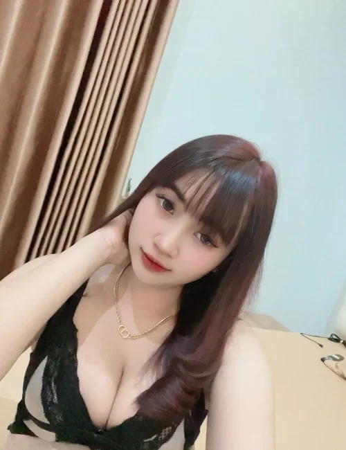 Chika photo 4, asian, slim, brunette, 168 cm, 49 kg, Large bust, Hong Kong