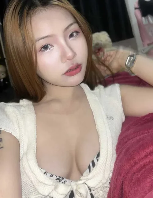 Elina photo 2, asian, slim, brunette, 165 cm, 49 kg, Medium bust, Hong Kong