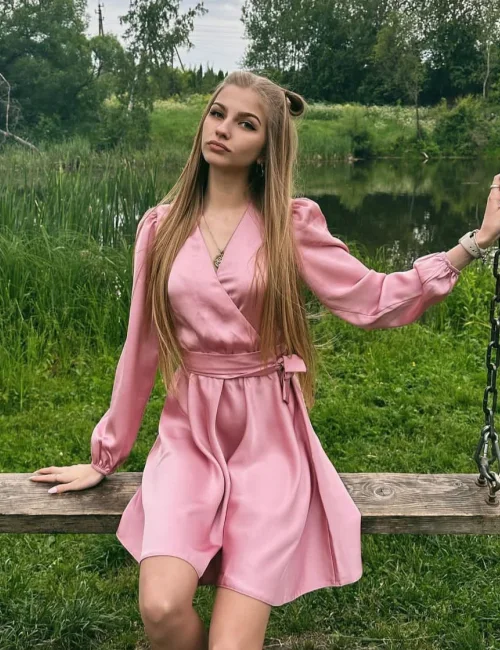 Arina photo 10, european, slim, blonde hair, 170 cm, 50 kg, Medium bust, Hong Kong