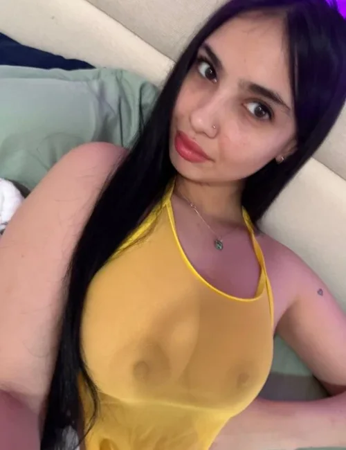 Noellie photo 3, european, athletic, black hair, 168 cm, 54 kg, Extra Large bust, Hong Kong