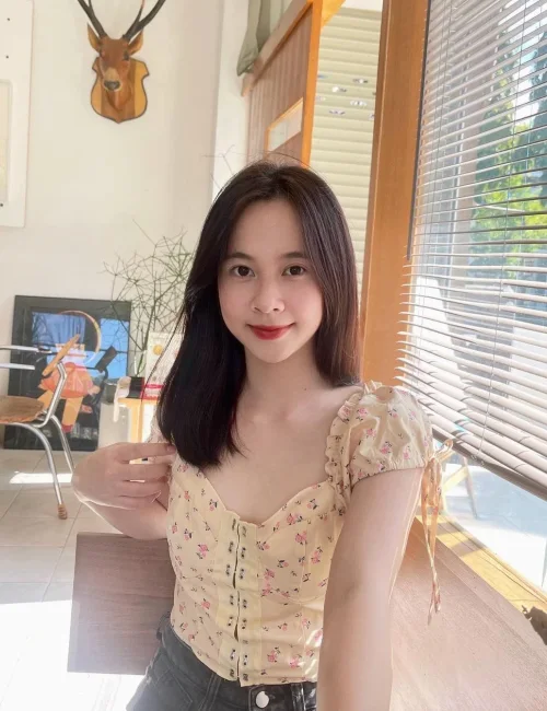 Monica photo 1, asian, slim, brunette, 150 cm, 35 kg, Medium bust, Hong Kong