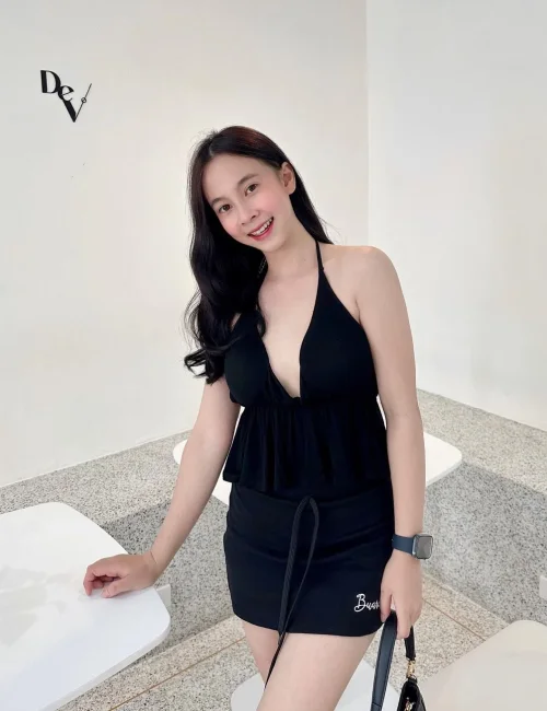 Monica photo 2, asian, slim, brunette, 150 cm, 35 kg, Medium bust, Hong Kong