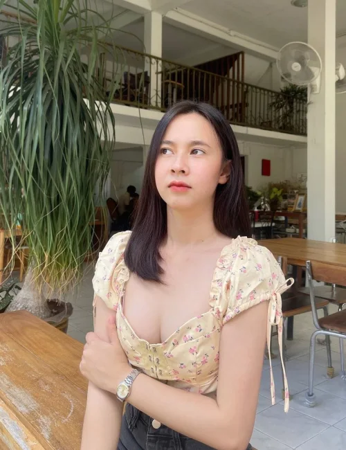 Monica photo 3, asian, slim, brunette, 150 cm, 35 kg, Medium bust, Hong Kong