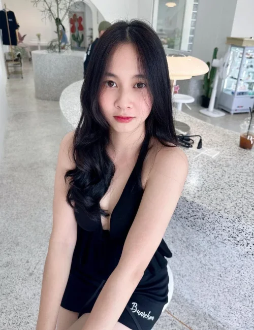 Monica photo 4, asian, slim, brunette, 150 cm, 35 kg, Medium bust, Hong Kong