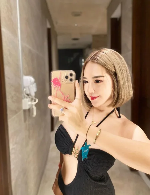 Aprilia photo 3, asian, slim, brunette, 168 cm, 50 kg, Medium bust, Hong Kong