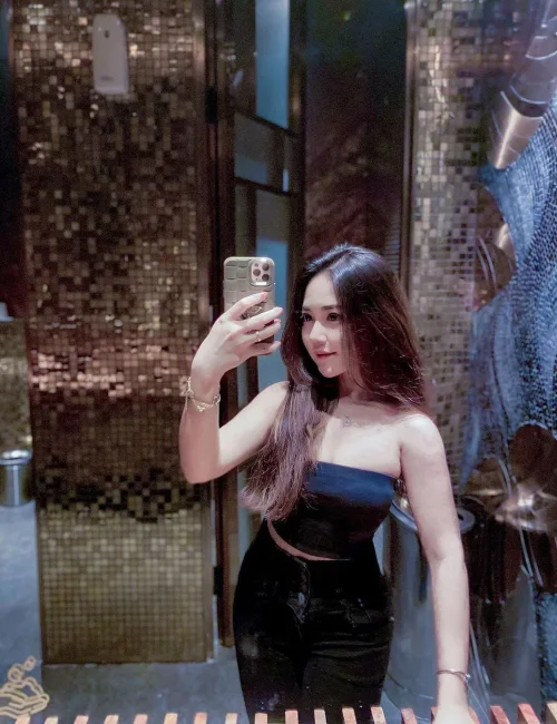 Aprilia photo 5, asian, slim, brunette, 168 cm, 50 kg, Medium bust, Hong Kong