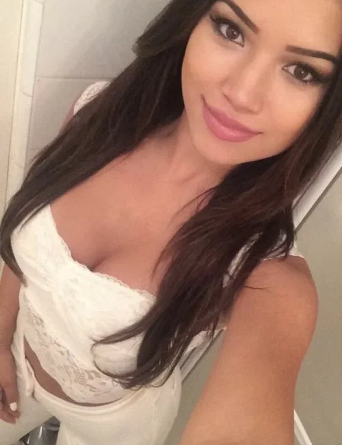 Amira photo 4, asian, average, brunette, 167 cm, 63 kg, Large bust, Hong Kong