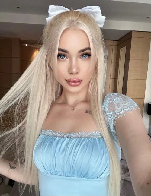 Elena photo 3, european, athletic, blonde hair, 169 cm, 54 kg, Small bust, Hong Kong