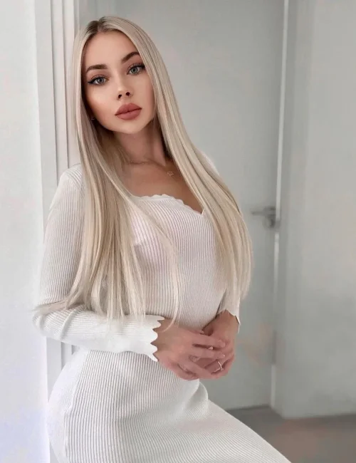 Elena photo 4, european, athletic, blonde hair, 169 cm, 54 kg, Small bust, Hong Kong