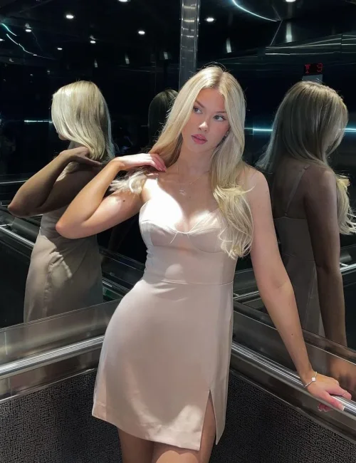 Angelina Nora photo 6, european, athletic, blonde hair, 172 cm, 55 kg, Medium bust, Hong Kong
