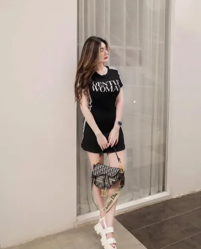Ganiss photo 1, asian, slim, brunette, 165 cm, 49 kg, Large bust, Hong Kong