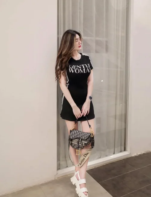 Ganiss photo 1, asian, slim, brunette, 165 cm, 49 kg, Large bust, Hong Kong