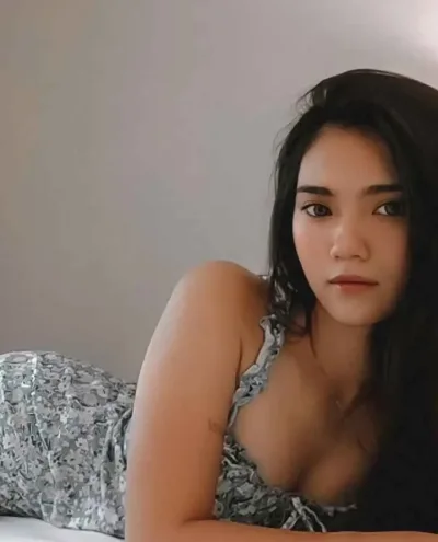 Gina photo 1, asian, slim, black hair, 165 cm, 49 kg, Large bust, Hong Kong