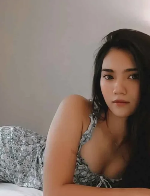 Gina photo 1, asian, slim, black hair, 165 cm, 49 kg, Large bust, Hong Kong