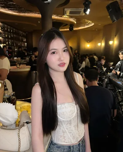 Fahiraaaa photo 1, asian, petite, brunette, 157 cm, 47 kg, Medium bust, Hong Kong
