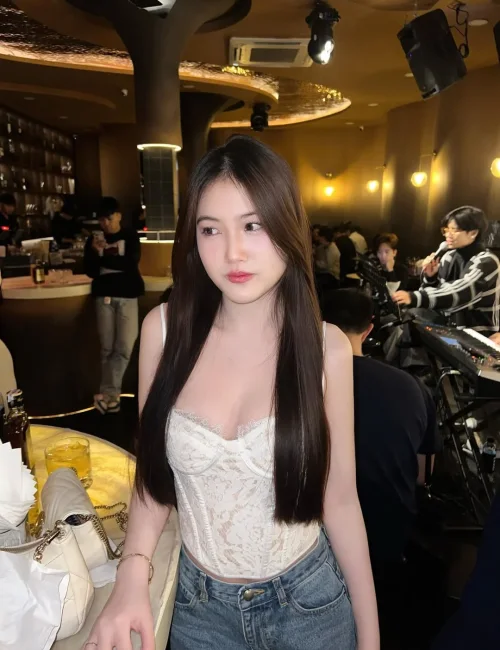 Fahiraaaa photo 4, asian, petite, brunette, 157 cm, 47 kg, Medium bust, Hong Kong