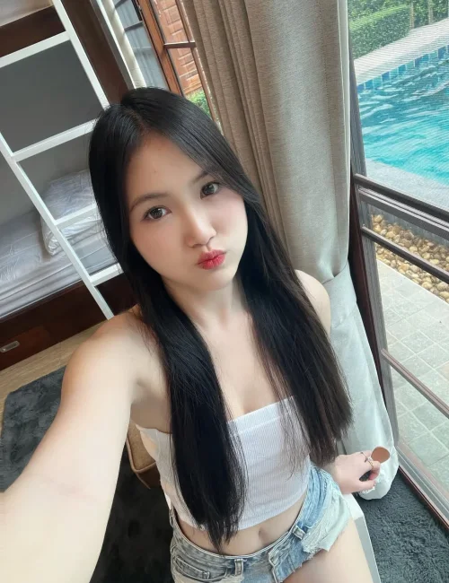 Fahiraaaa photo 5, asian, petite, brunette, 157 cm, 47 kg, Medium bust, Hong Kong